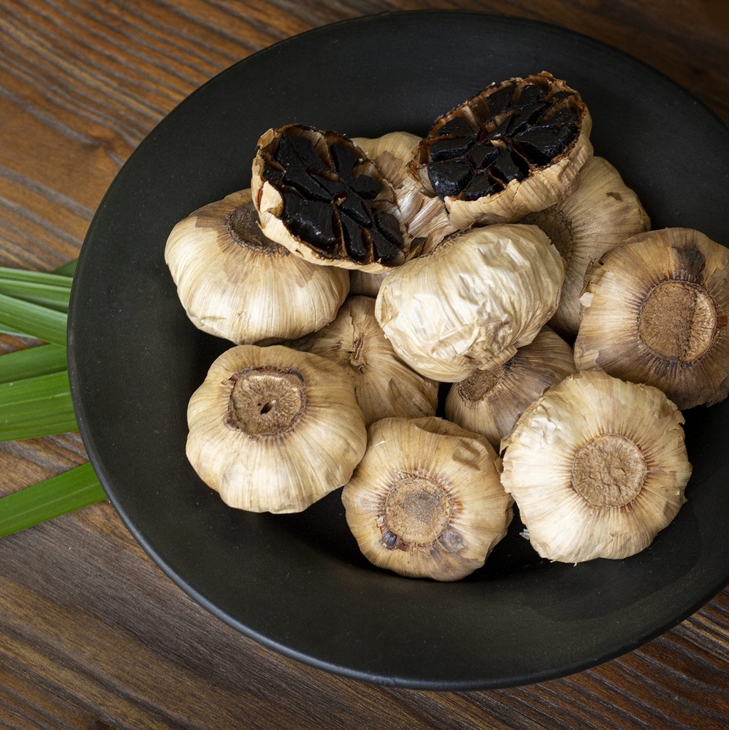 naturally-aged-black-garlic-bulb-500g-91fvf+sUObL.jpg