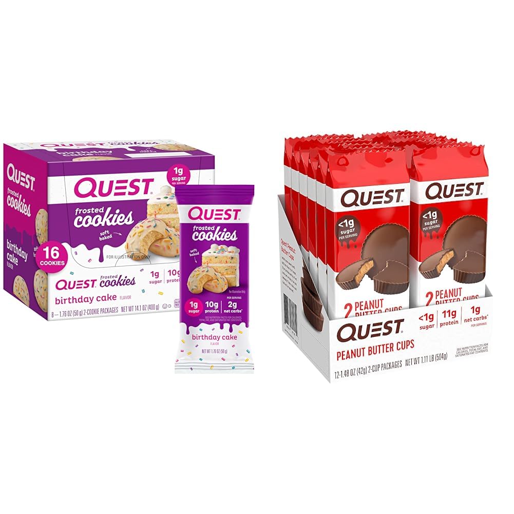 Questの誕生日のケーキによって曇らされるクッキーの対のパック、8の計算およびピーナツのバター コップ、12の計算