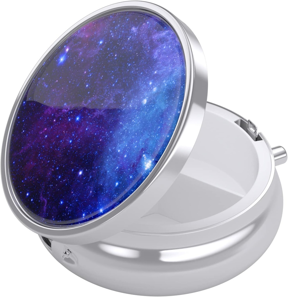 Nipichshaの丸薬箱、財布のための小さい丸薬箱及びポケット、かわいい旅行薬のオルガナイザー、ビタミン、薬、魚油及び補足、紫色のギャラクシーを握る携帯用薬の容器のホールダー