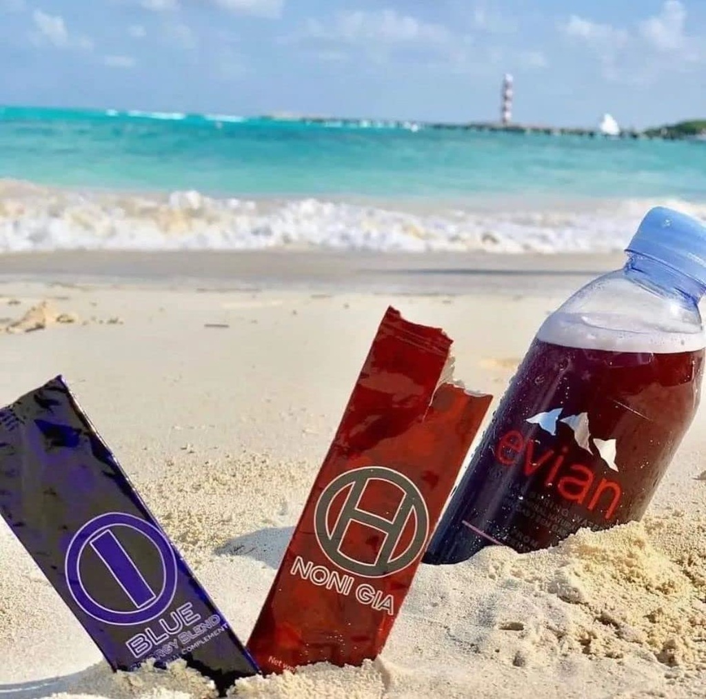 I BLUE + I PINK + NONI GIAエナジードリンクは、健康、フィットネス、減量を促進します...